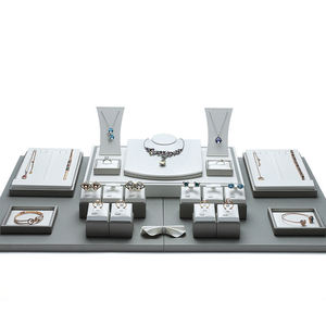 Venta Directa de Fábrica: Bandeja Gris para Joyería, Exhibidor de Collares Personalizado, Bandeja de Terciopelo Gris de Lujo para Anillos - Product Image 2