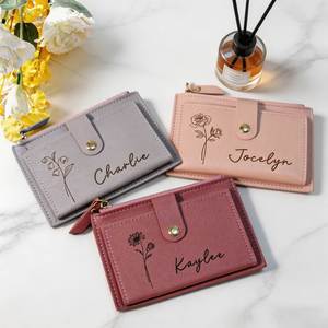 Portefeuille personnalisé avec fleur de naissance et nom, cadeau personnalisé pour demande en mariage à une demoiselle d'honneur, pochette souvenir florale pour demoiselle d'honneur - Product Image 4
