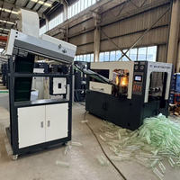Machine de soufflage de bouteilles PET entièrement automatique à 2 cavités, contrôle PLC, fabrication de bouteilles d'eau, de jus et d'huile de 100 ml à 2 L, certifiée CE