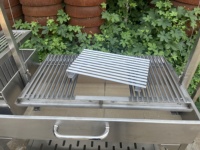 Barbecue portable au charbon de bois Santa Maria argentin avec roues pour la maison et le camping