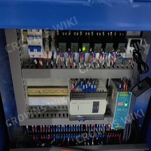 Machine automatique à grande vitesse pour le formage et la découpe d'embouts de tuyaux en silicone pour la production en série - Product Image 2