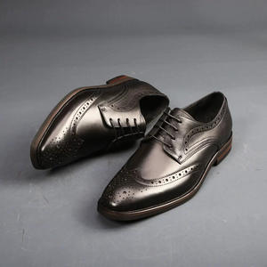 Scarpe Eleganti da <span class=keywords><strong>Uomo</strong></span> in Vera Pelle Stile Coreano con Punta Stile Britannico Brogue Intagliate con Lacci per Matrimonio e Affari Marrone - Product Image 3