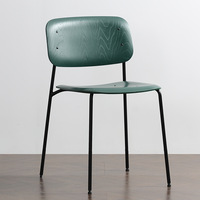 Chaise de salle à manger moderne en bois massif avec pieds en métal noir, chaise d'appoint de style mid-century pour la maison, les restaurants et les cafés