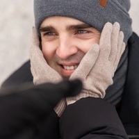 Vente en gros de gants d'hiver avec logo personnalisé pour l'extérieur, mitaines tricotées en laine chaude, gants de cyclisme solides pour hommes et femmes
