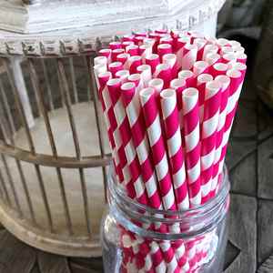 Pailles à boire en papier biodégradables et écologiques jetables roses pour fêtes et décorations d'anniversaire - Product Image 2