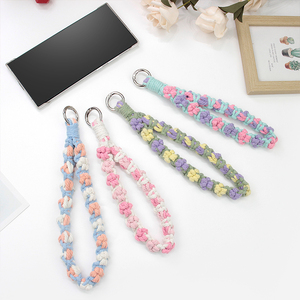 DIY Cat's Paw Animal Style Macrame Keychain Kit for Beginners-Handmade Woven Craft Set with 9 Colors & Lanyard Home Decor