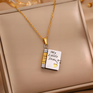 Collana con Ciondolo Apribile in Acciaio Inossidabile con Incisione Personalizzata in Spagnolo e Tedesco, Gioiello con Pendente a Forma di Libro - Product Image 3