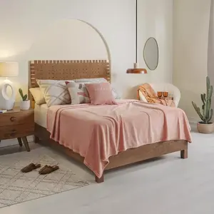 Couverture légère en terre cuite Vianney, taille King, couleur rose unie, style minimaliste, tissée en polyester, toutes saisons - Product Image 3