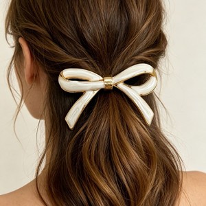 Barrette élégante en émail blanc avec nœud et bordure dorée, accessoire minimaliste pour cheveux mi-liaqués pour femme au quotidien - Product Image 2
