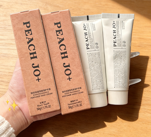 Crème pour les mains parfumée PEACH JO+ Peach Blossom Pro-Xylane Lab Sandalwood 33, hydratante et nourrissante - Product Image 6