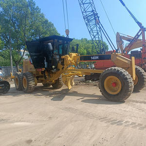 Motoniveladora Caterpillar 140H usada, barata y fácil de usar, con gran rendimiento en stock - Product Image 6