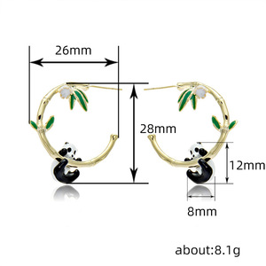 Orecchini a Cerchio con Panda Carino in Bambù per Donne, Accessori per Orecchie a Forma di Animale per Uso Quotidiano - Product Image 3