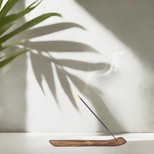 Combo de incienso de Mandarina de albahaca Lima, soporte de lámpara de Perfume de madera, paquete de 2, juego de regalo aromático de temporada de otoño para hogares con ámbar gris - Product Image 1