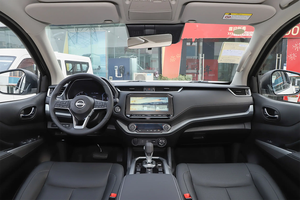 Nissan Navara PICKUP LHD Double Cabine 2.5L Diesel 4x4 R16 d'<span class=keywords><strong>occasion</strong></span> à prix abordable pour <span class=keywords><strong>le</strong></span> marché africain, expédition au port de Tema, Chine - Product Image 3