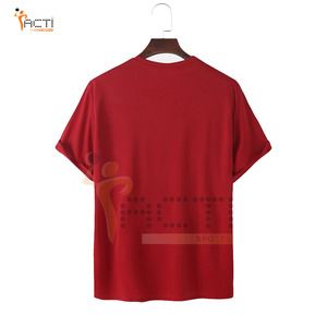Nueva camiseta de llegada Camiseta de color en blanco Camiseta duradera Nuevo diseño Camisas de hombre hechas de poliéster - Product Image 2