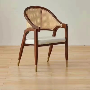 Silla Moderna de Inspiración Medieval con Estructura de Madera Maciza, Respaldo de Ratán Natural, Sillón para Sala de Estar - Product Image 4