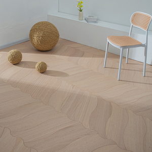 Parquet en chêne blanc multicouche T&G de 16 mm, moderne, résistant à l'eau, E0 E1 FSC, qualité biseautée ABC, pour écoles - Product Image 1