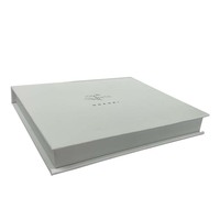 Caja de Regalo Rígida con Cierre Magnético Ecológico Personalizada, Caja de Perfume en Forma de Libro OEM, Forro de Esponja Eva, Recubrimiento UV, Grabado en Relieve