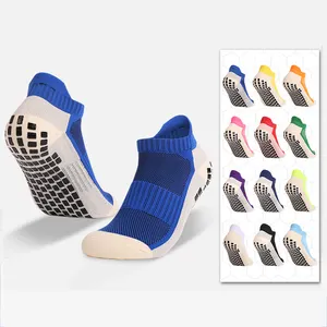 Nouveau design Chaussettes de sport courtes à la cheville respirantes et antidérapantes pour le football à séchage rapide