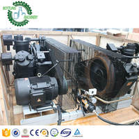 Machine de moulage par soufflage de bouteille de boisson gazeuse à quatre cavités 4000b/h eau gazeuse thé yaourt lait de soja 30ml 50ml 100ml 10cl
