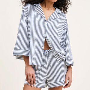 <span class=keywords><strong>Pigiama</strong></span> da <span class=keywords><strong>Donna</strong></span> a Maniche Lunghe, Set Due Pezzi a Righe, <span class=keywords><strong>Pantaloncini</strong></span> in <span class=keywords><strong>Cotone</strong></span> Pima, Set <span class=keywords><strong>Pigiama</strong></span> Sostenibile per <span class=keywords><strong>Donna</strong></span> - Product Image 1