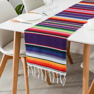 Luxus mexikanischer Stil farbige weiche Baumwolle Feiertag Party Heimdekoration bestickt Tischläufer mit Rüschen
