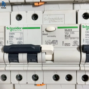 Disjoncteur différentiel C65 RCCB, dispositif de protection contre les fuites, surcharge et court-circuit électrique - Product Image 1