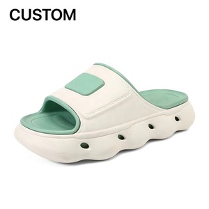 Scarpe da <span class=keywords><strong>uomo</strong></span> con plateau con logo personalizzato anti-scivoloso scarpe da <span class=keywords><strong>uomo</strong></span> scarpe personalizzate da donna sandali da spiaggia estivi da donna - Product Image 1