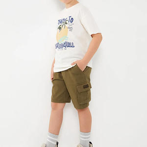 Pantalones cortos cargo de primera calidad para niños que ofrecen una mezcla de estilo y funcionalidad con costuras reforzadas y atractivo de moda para - Product Image 2