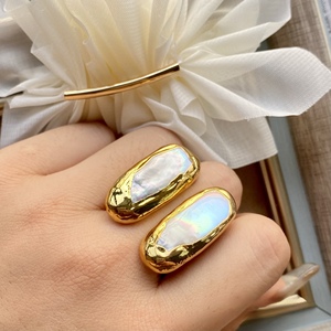<span class=keywords><strong>Bague</strong></span> A778 plaquée <span class=keywords><strong>or</strong></span> de luxe, double perle <span class=keywords><strong>d</strong></span>'eau douce naturelle, pour femmes et hommes, vente en gros - Product Image 4