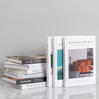 Livre de simulation moderne et simple en anglais Modèle de maison Bureau de vente Salon Étude Table basse Ornements de livres décoratifs