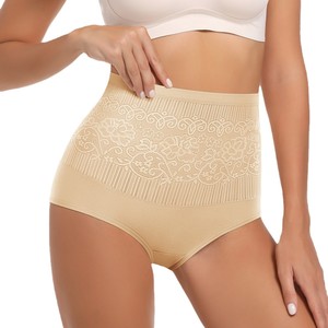 Culotte gainante taille haute avec détails en dentelle, effet ventre plat et rehaussement des hanches, sous-vêtement femme grande taille couleur chair - Product Image 5
