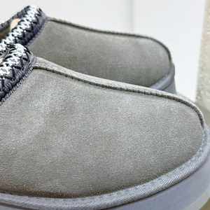 Botas de Invierno Clásicas para Mujer de Alta Calidad, Casuales, para Interiores y Exteriores, de Satén y Gamuza, con Plantilla de Piel, Precio al por Mayor - Product Image 3