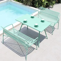 Meubles de loisirs de jardin de fête en plein air de conception simple en aluminium coloré ensemble de table et de chaises
