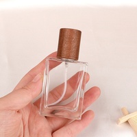 Flacon pulvérisateur portable en verre de 30 ml pour aromathérapie et parfum, capacité personnalisable, diffuseur à bâtonnets, avec bouchon en caoutchouc et tampon filtrant