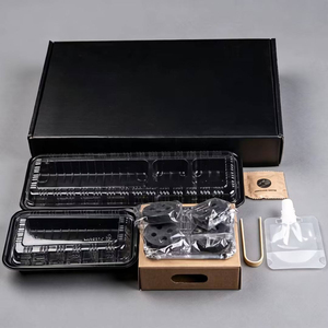 Caja de papel para barbacoa estilo árabe con parrillas integradas, compartimento para carbón, set de brochetas y empaque para asados - Product Image 2