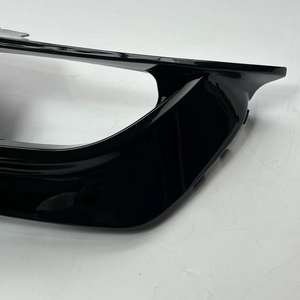 طقم تعديل هيكل السيارة لسيارات BMW G20/G28 قبل تحديث LCI، مصنوع من البلاستيك بلون أسود لامع، يشمل الشفة الخلفية والناشر، متوفر بالجملة من المصنع - Product Image 6