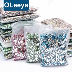 Oleeya Factory Emballage en gros 2mm 4mm Strass en résine non thermocollants à fond argenté aux couleurs éclatantes pour artisanat et bricolage - Product Image 1