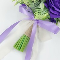 Penjualan Panas Buket Pengantin Mawar Ungu Tua Elegan Buatan Tangan dari Sutra Buatan dengan Aksen Lavender dan Tali Rami.