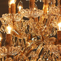 Lustre en cristal multi-niveaux en forme de goutte d'eau avec chaîne réglable pour plafond haut, manoir, escalier