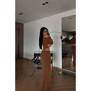 Ensemble jupe formelle deux pièces pour femme avec haut à manches longues et short style club - Product Image 1