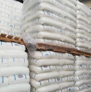 เม็ดพลาสติก LLDPE M500026 MFR 50 เกรดฉีดขึ้นรูป ความเงาสูง ไหลง่าย เม็ดพลาสติก LLDPE บริสุทธิ์ สำหรับฝาปิดและฝาครอบ - Product Image 2