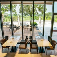 Tables et chaises de style minimaliste moderne pour hôtels et restaurants occidentaux