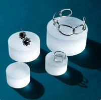 Base de présentation de bijoux en acrylique transparent de forme personnalisée, blocs et cylindres en plexiglas, entretoises pour ornements, traitement sur mesure