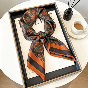 Sciarpe in <span class=keywords><strong>Seta</strong></span> Leggera Color Champagne, Vendita all'Ingrosso, 100 Pezzi Stampati in <span class=keywords><strong>Seta</strong></span> Satinata, Georgette, Crepe, Broccato, Organza, Chiffon - Product Image 3