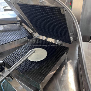 Máquina de fabricación de rollos de huevo Barquillo completamente automática, máquina de fabricación de cono de azúcar enrollado, máquina de cono de oblea - Product Image 3