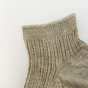 100% 대마 원사 짧은 양말 자카드 직물 천연 색상 탈취제 발목 양말 발 편안한 패션 코디 OEM - Product Image 3