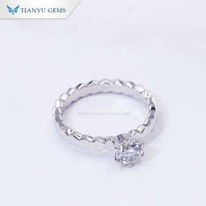 แหวนเงินแท้ 925 ประดับมอสซาไนต์ทรงหยักหรูหรา Tianyu 0.5 กะรัต และ 1 กะรัต ทรงบริลเลียนต์ สำหรับสวมใส่ทุกวันและเครื่องประดับสำนักงานสำหรับเธอ - Product Image 2