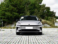 New Energy Vehicle LYNK & CO 07 EM-P 2026 126 Long Range Ultra avec 1.5T 163 HP L4 pour les trajets quotidiens
