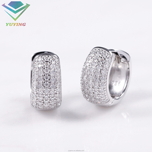 Boucles d'oreilles créoles 5 rangs en argent 925 plaqué or 18 carats, serties de moissanite VVS certifiée GRA, taille brillant rond, style hip-hop unisexe - Product Image 5
